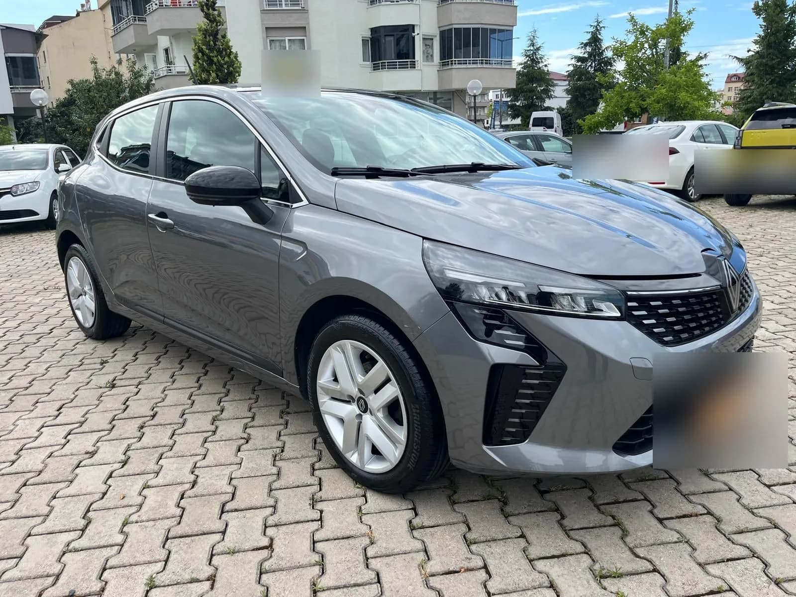 Renault Clio Yeni Kasa · Antrasit